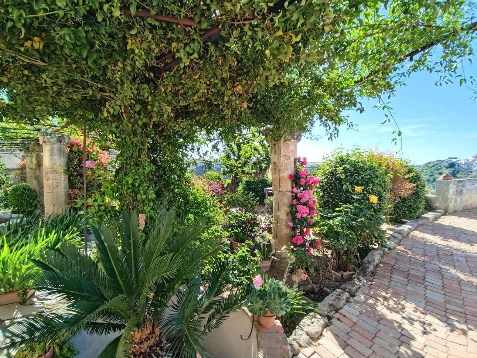 Palazzo Bernardini B & B Матера Экстерьер фото